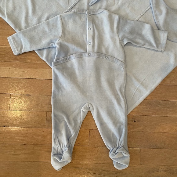 NWOT "Teddy Bear" Size 6 months, 4 pcs Velour One Piece Set w/Blanket Retail $60 - Picture 5 of 6